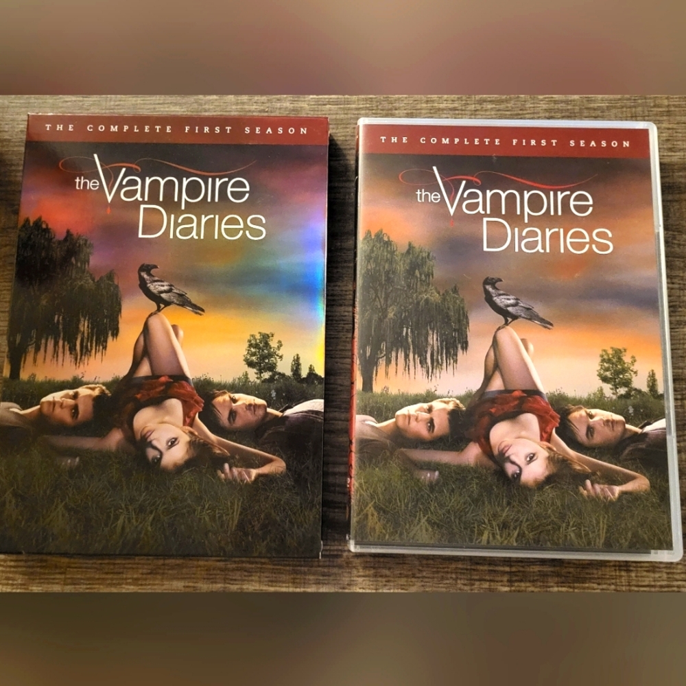 Vampire Diaries: Complete First Season DVDs (5 Discs) | Pre-owned | Like New